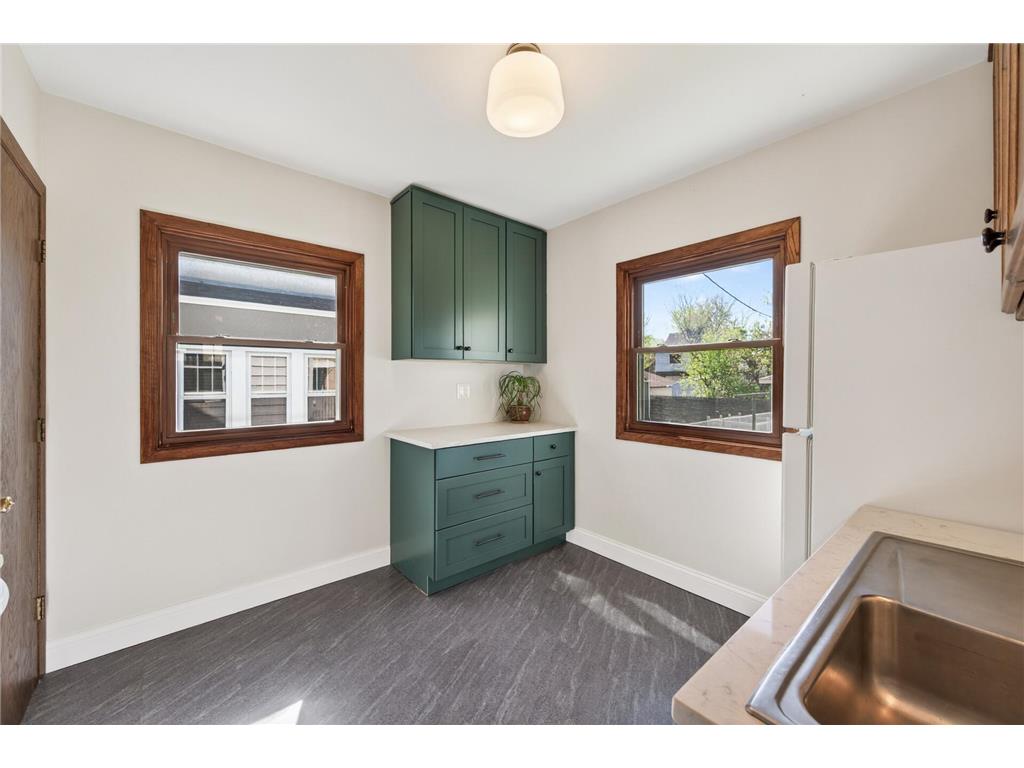1140 Hawthorne Avenue E Saint Paul MN 55106 7071800 image11