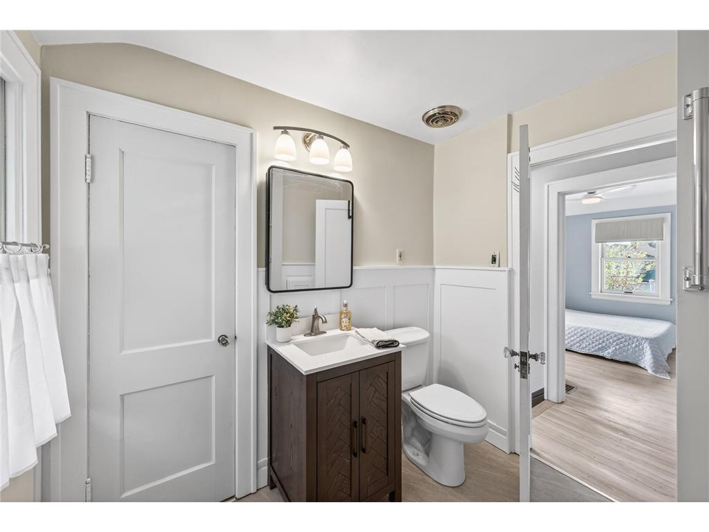 1140 Hawthorne Avenue E Saint Paul MN 55106 7071800 image19