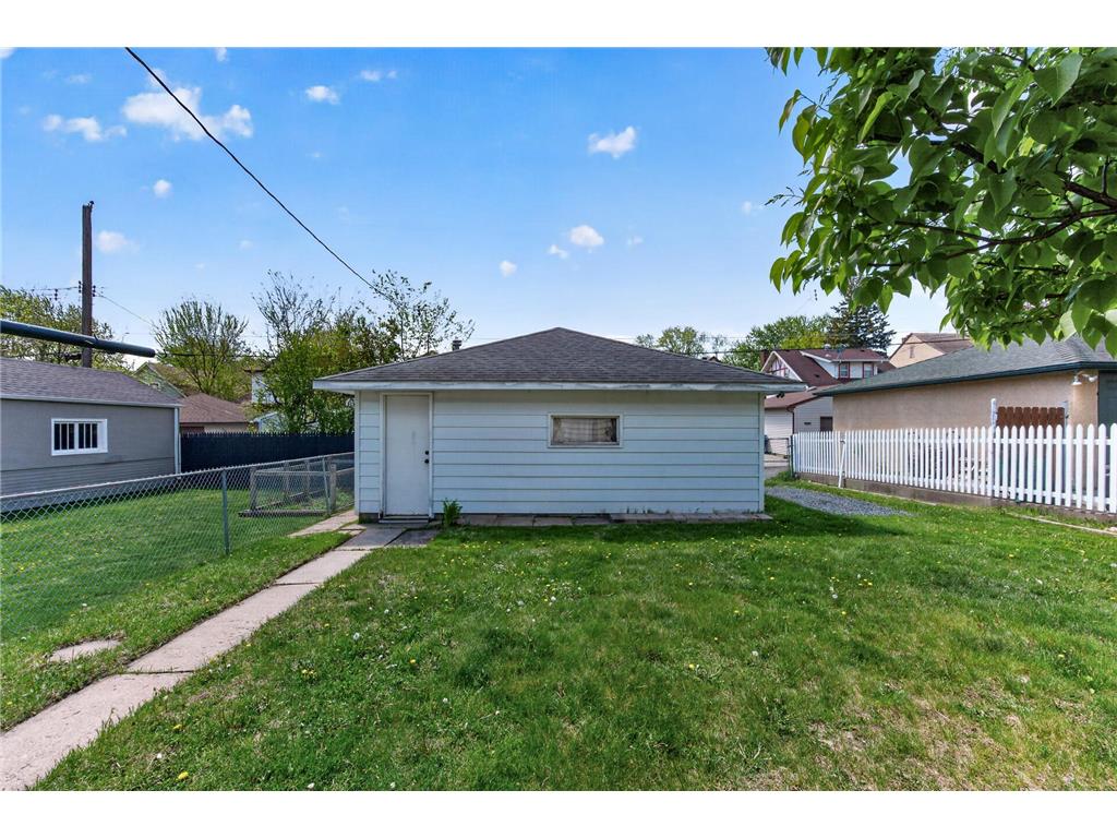 1140 Hawthorne Avenue E Saint Paul MN 55106 7071800 image26