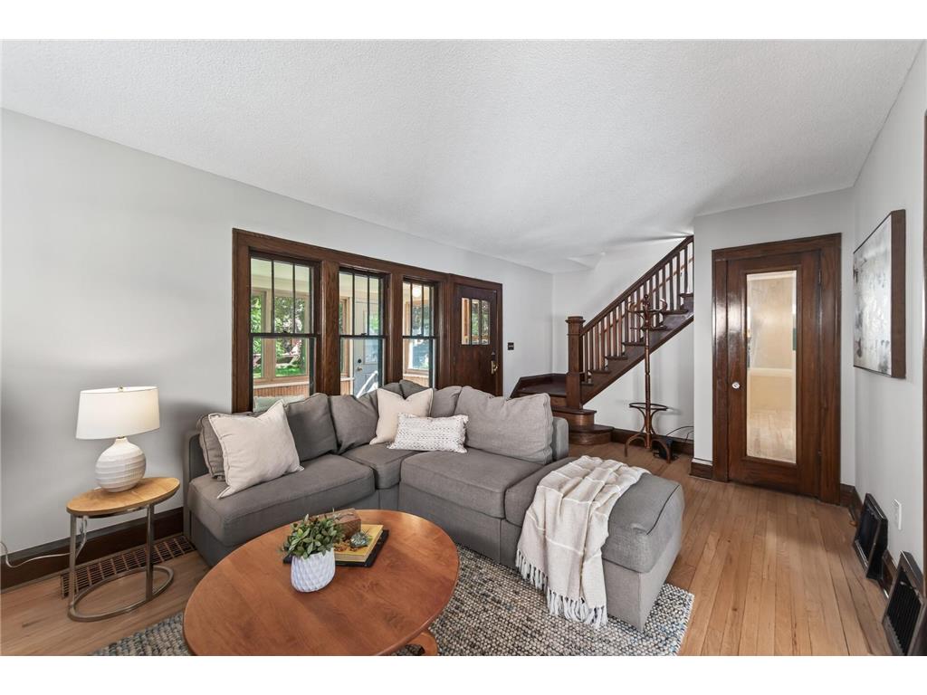 1140 Hawthorne Avenue E Saint Paul MN 55106 7071800 image7
