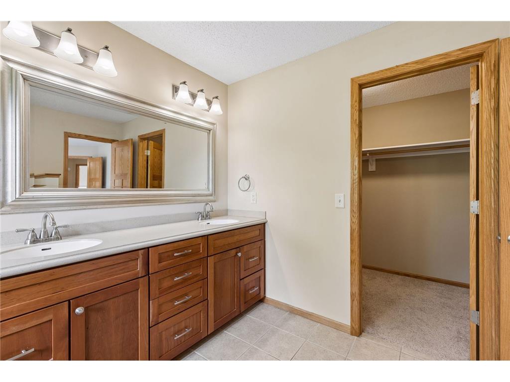 11409 Balsam Way Woodbury MN 55129 7063539 image36