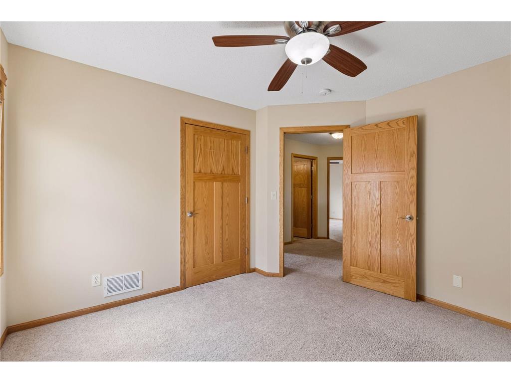 11409 Balsam Way Woodbury MN 55129 7063539 image38