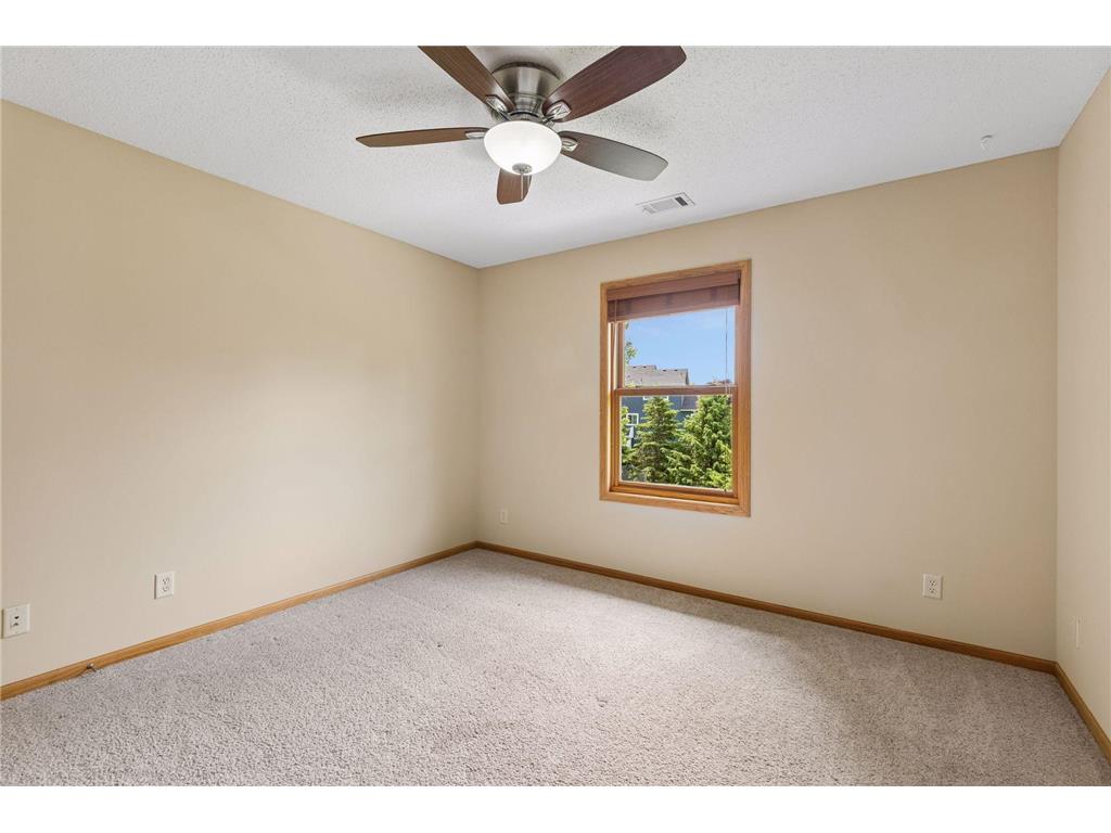 11409 Balsam Way Woodbury MN 55129 7063539 image40