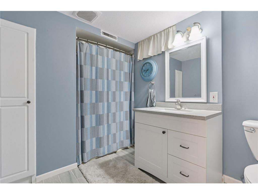 11413 Bren Road Minnetonka MN 55343 6815843 image22