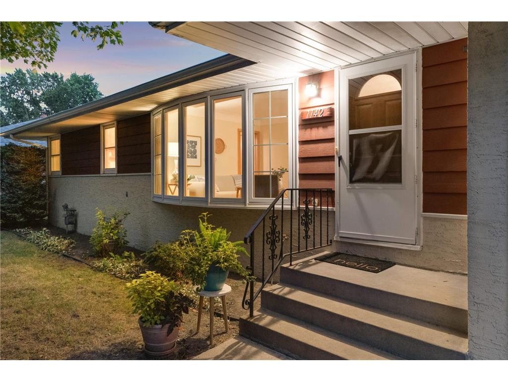 1142 Oakcrest Avenue Roseville MN 55113 6604871 image1