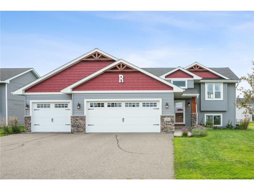 1142 W Edge Place New Richmond WI 54017 7049718 image1