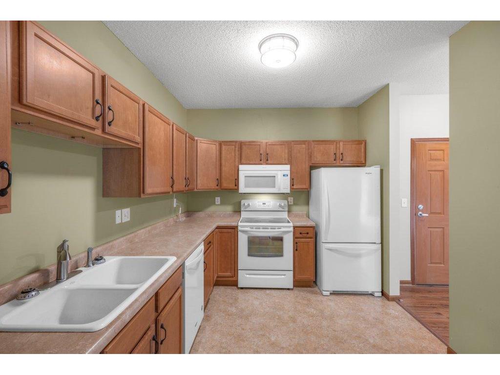 114200 Hundertmark Road #110 Chaska MN 55318 7035883 image15