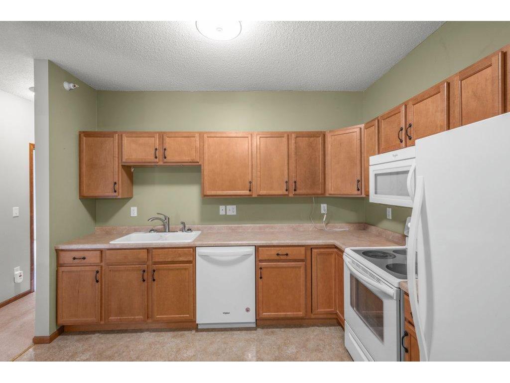 114200 Hundertmark Road #110 Chaska MN 55318 7035883 image17