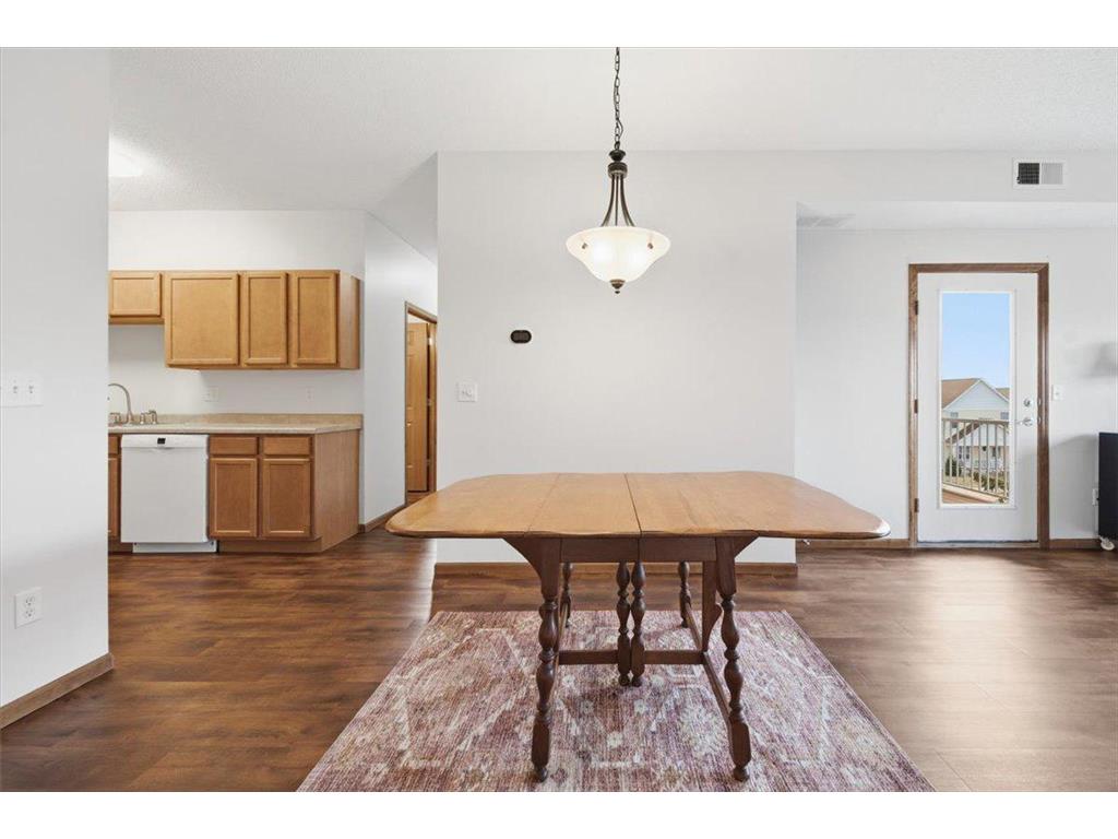 114200 Hundertmark Road #212 Chaska MN 55318 7039034 image12