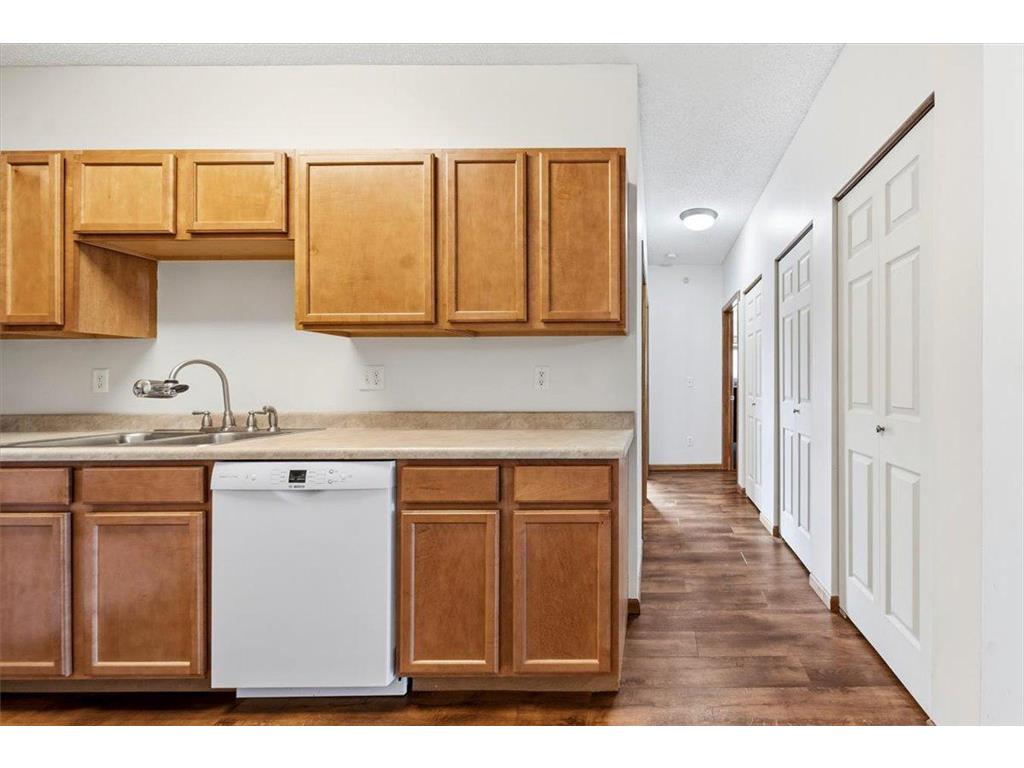 114200 Hundertmark Road #212 Chaska MN 55318 7039034 image15