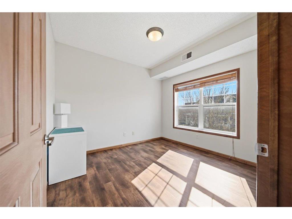 114200 Hundertmark Road #212 Chaska MN 55318 7039034 image20