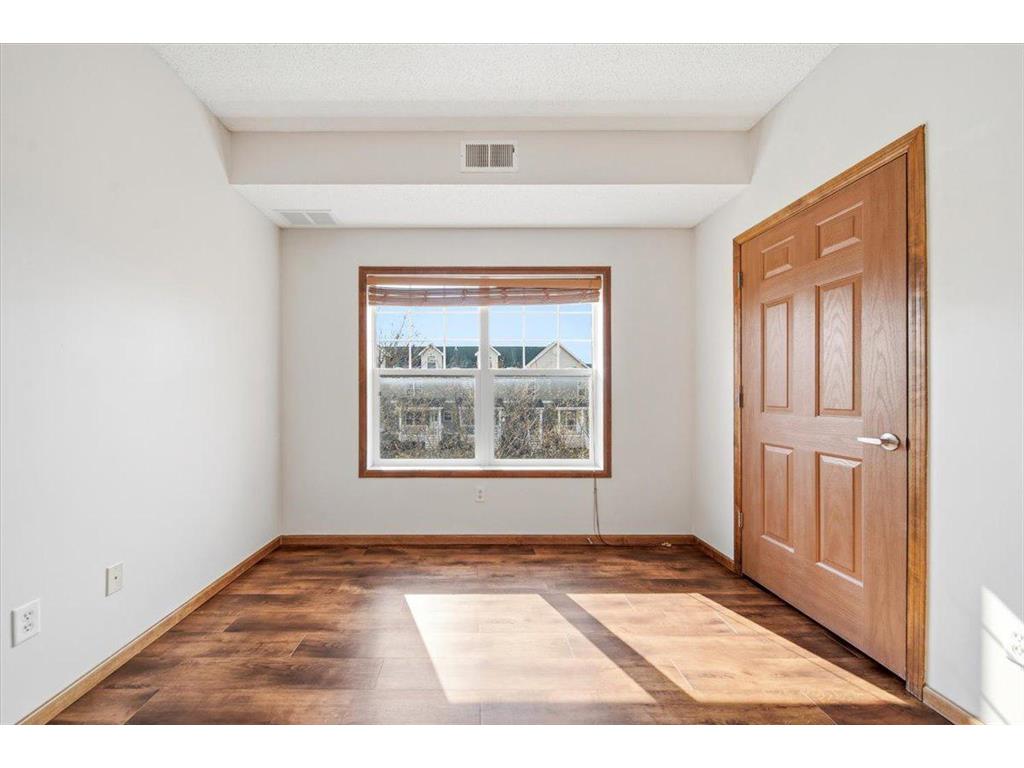 114200 Hundertmark Road #212 Chaska MN 55318 7039034 image21