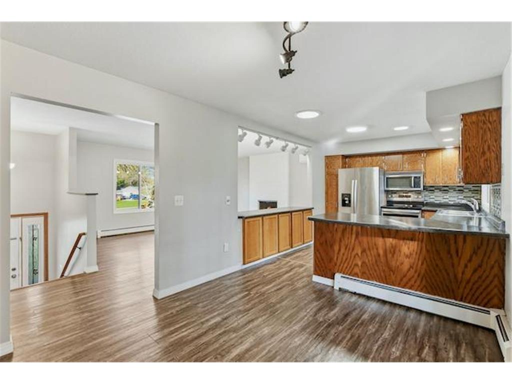 11429 Valley Court Burnsville MN 55337 7062565 image11