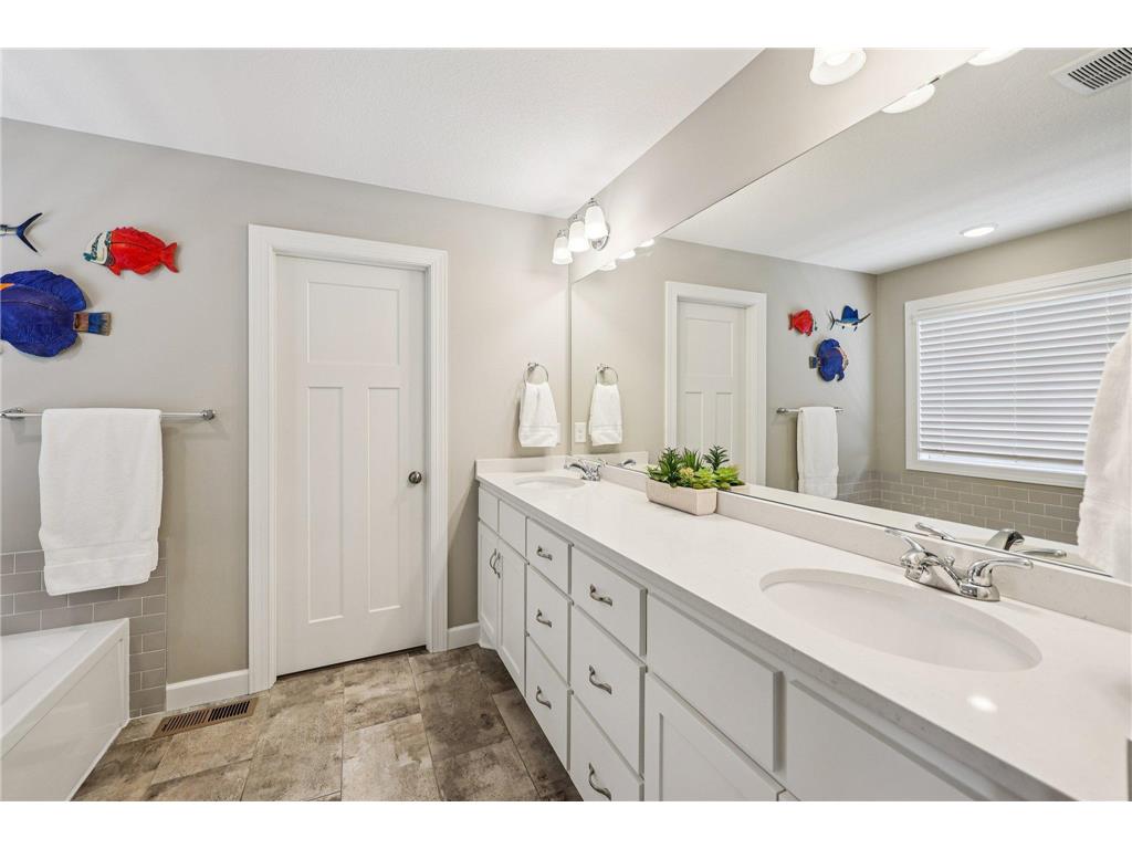 1143 Pine Hill Lane White Bear Twp MN 55127 7067818 image12