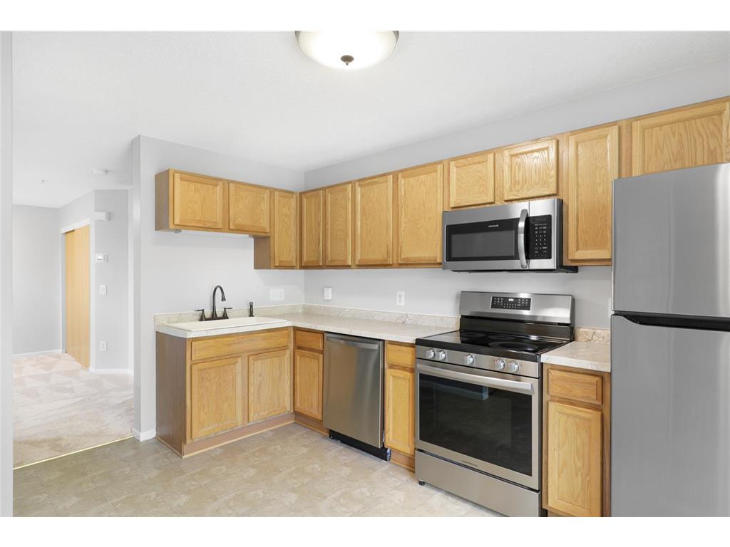 1144 101st Avenue NE #A Blaine MN 55434 7034417 image4