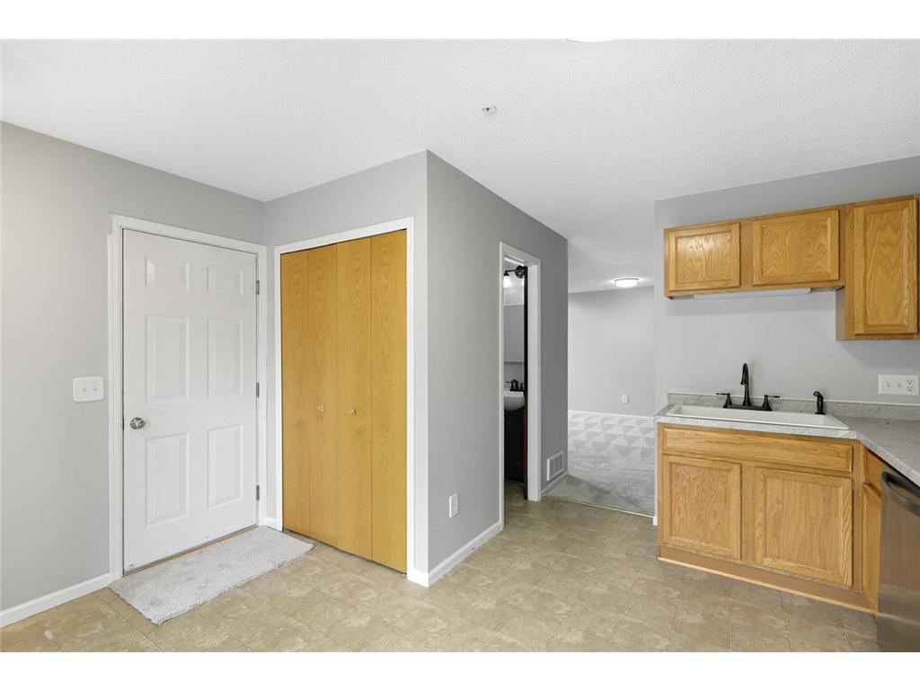 1144 101st Avenue NE #A Blaine MN 55434 7034417 image8