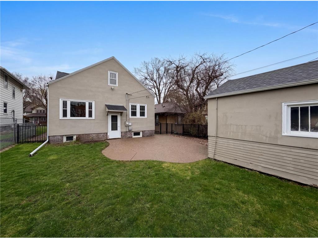 1144 Hawthorne Avenue E Saint Paul MN 55106 7058805 image25