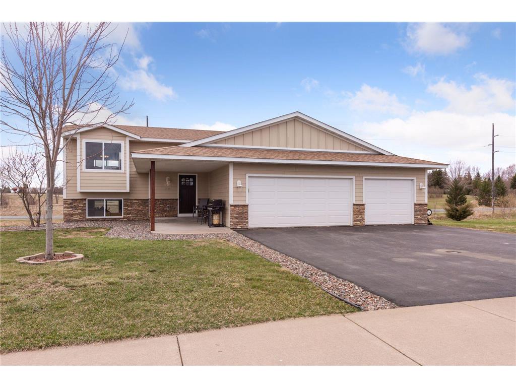 11445 Latham Lane, Chisago City, MN 55013 MLS 6183462 Edina Realty