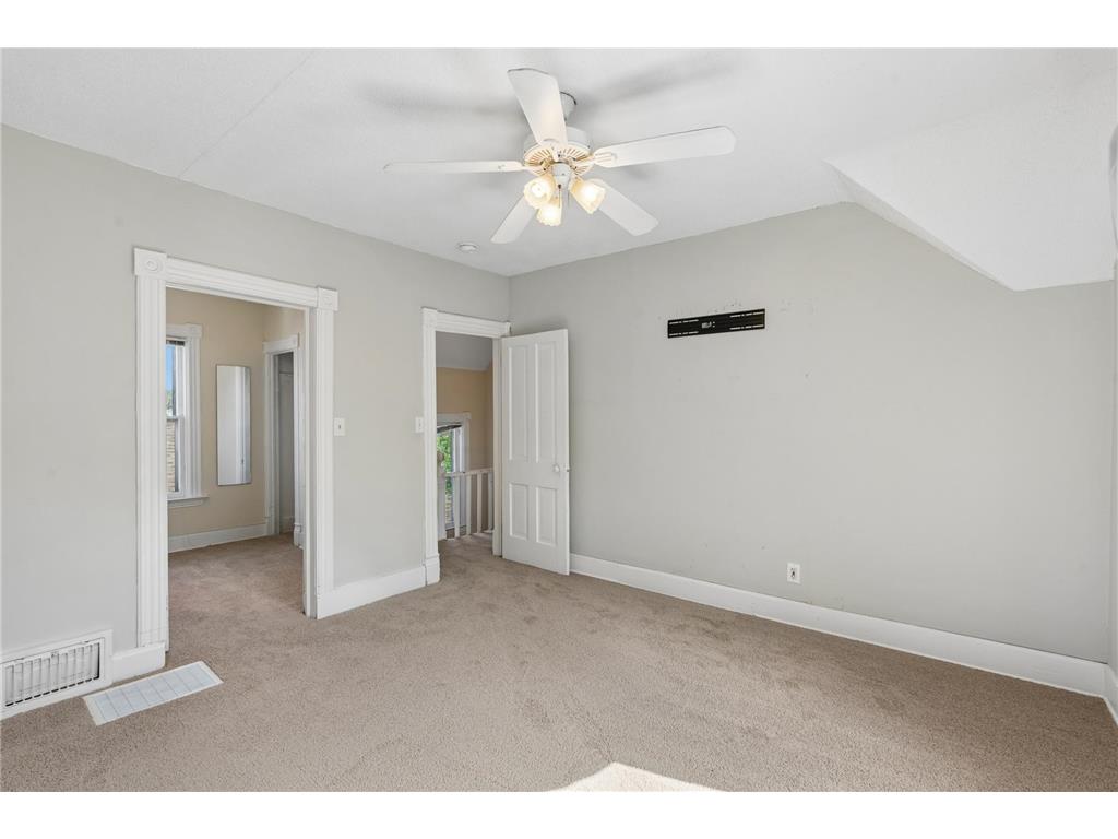 1145 Beech Street Saint Paul MN 55106 7067311 image20