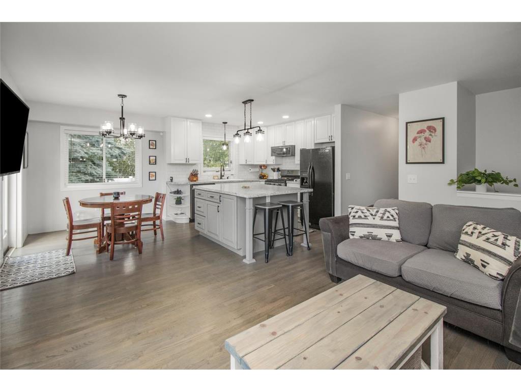 1145 Carriage Hills Drive S Cambridge MN 55008 6585314 image1