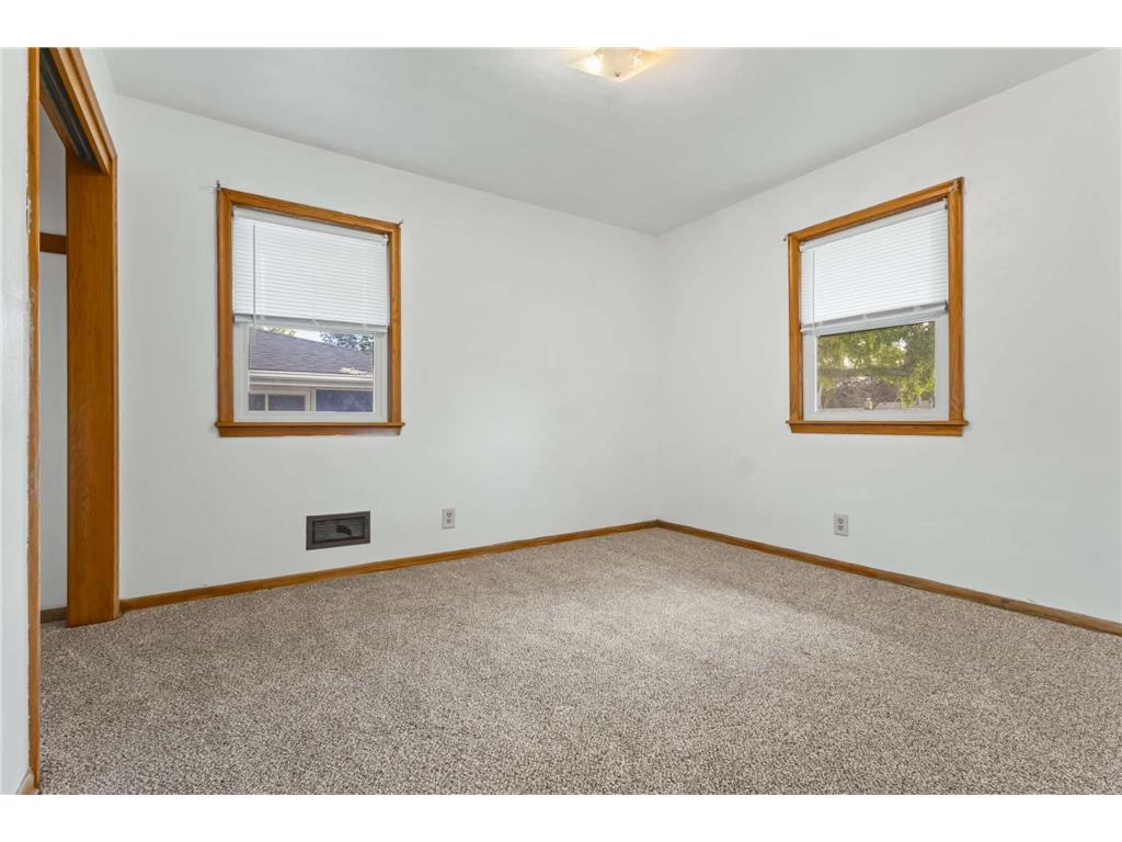 1145 Herbert Street Saint Paul MN 55106 7098266 image9