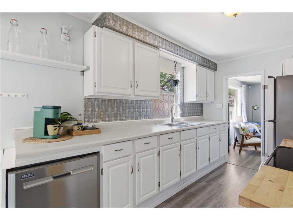 1146 Manomin Avenue West Saint Paul MN 55118 7051732 image8