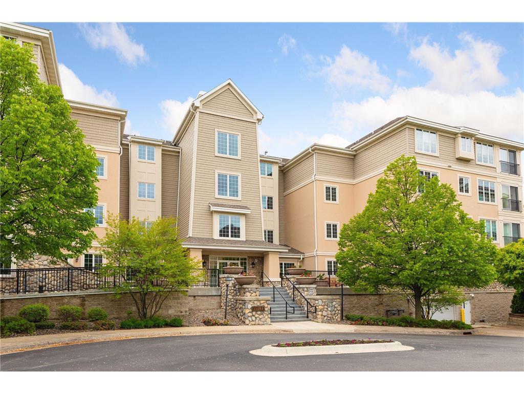 11484 Fairfield Road W #301 Minnetonka MN 55305 6742378 image1