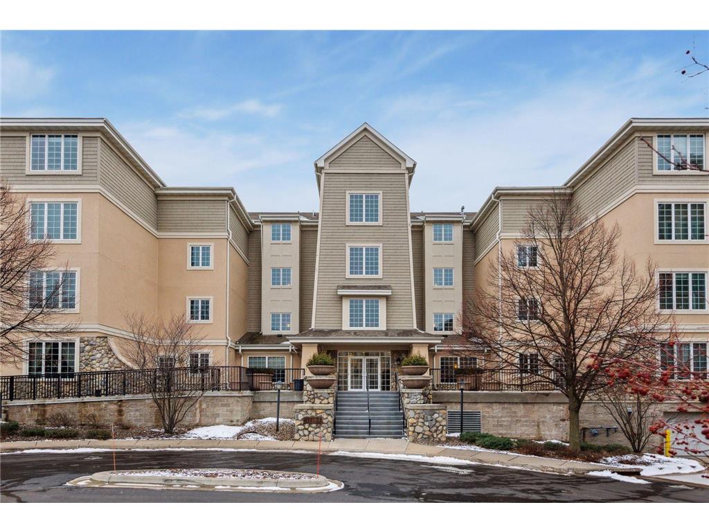 11484 Fairfield Road W #403 Minnetonka MN 55305 6481941 image1