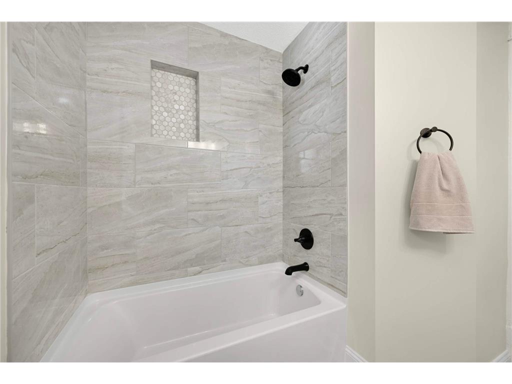 1149 Selby Avenue Saint Paul MN 55104 6773524 image22