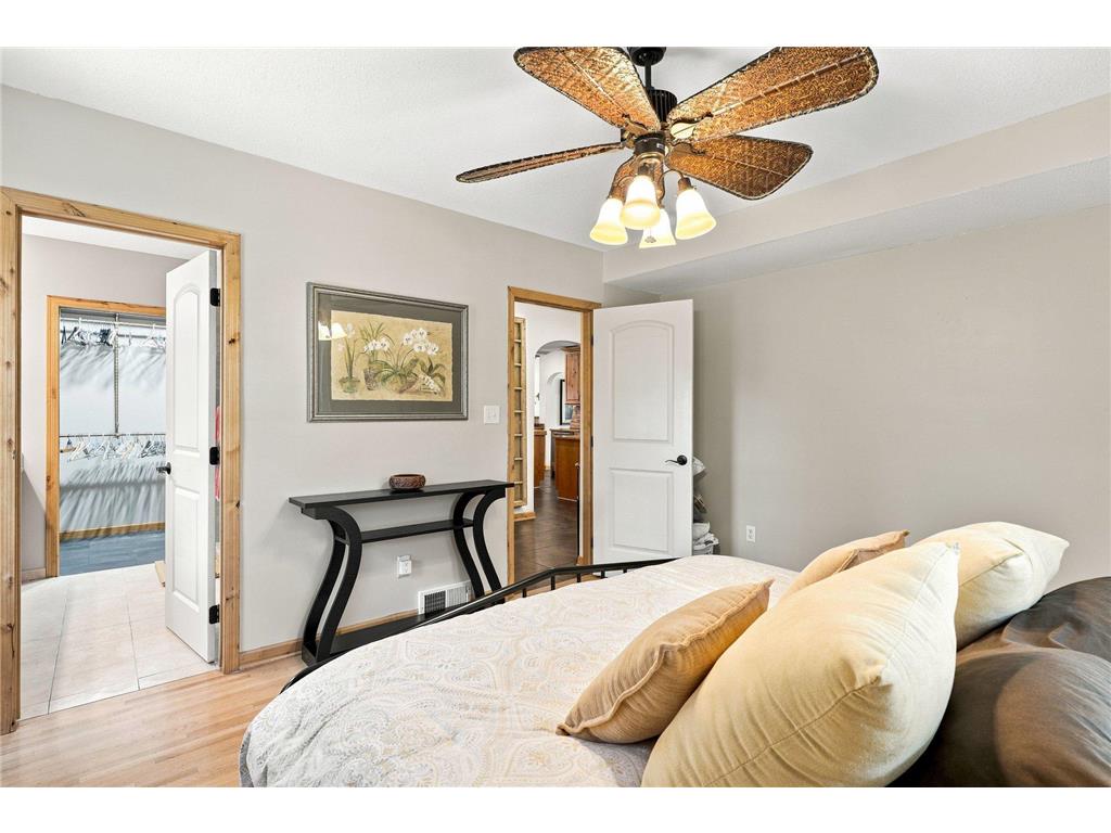 115 Blake Road S Hopkins MN 55343 7055408 image18