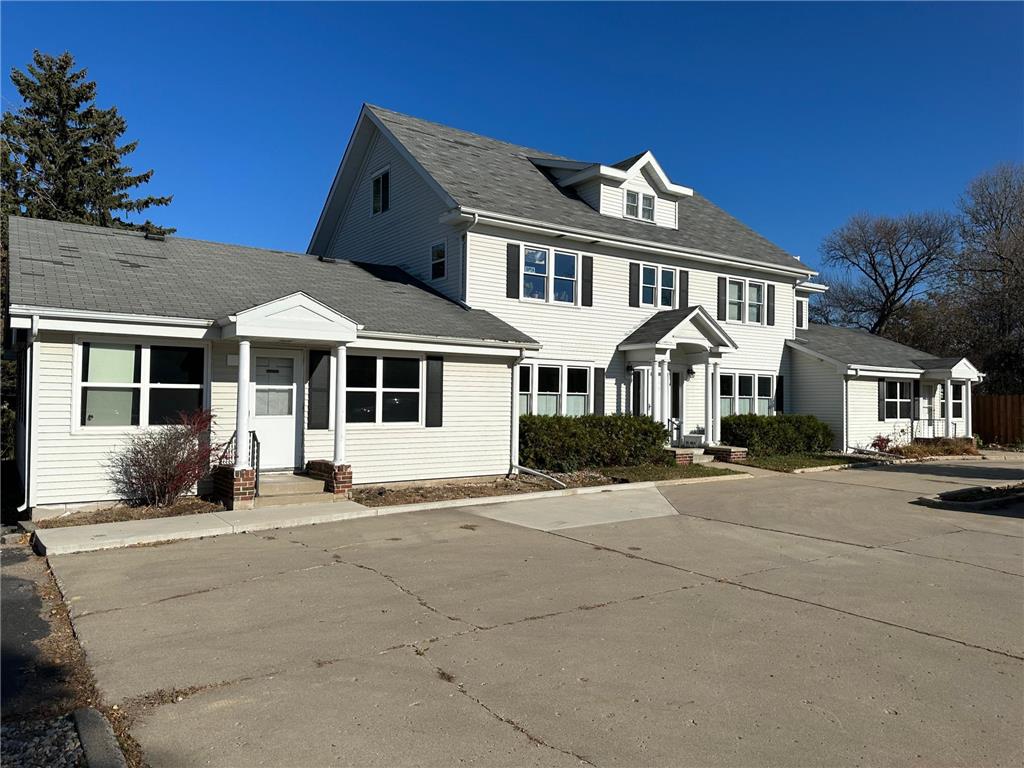 115 Litchfield Avenue SE Willmar MN 56201 6306411 image1