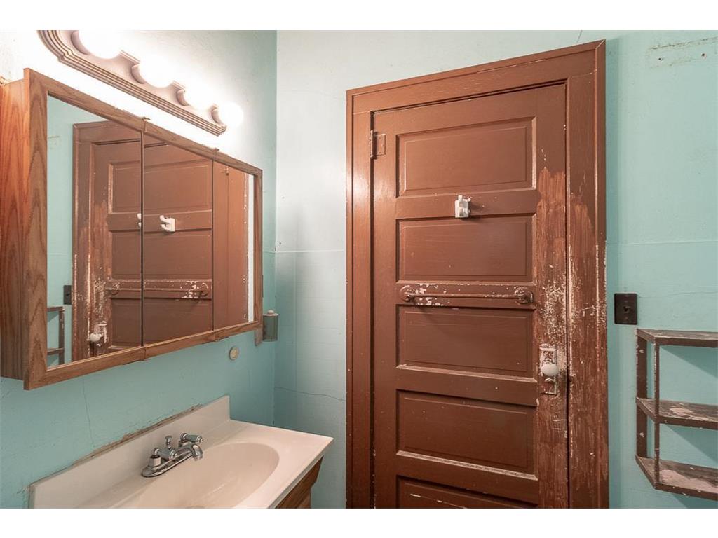 115 N Lexington Avenue Le Center MN 56057 7054293 image17