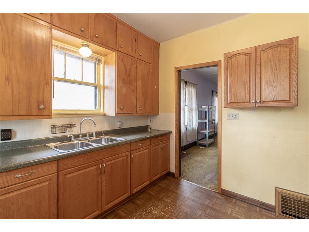 115 N Lexington Avenue Le Center MN 56057 7054293 image4