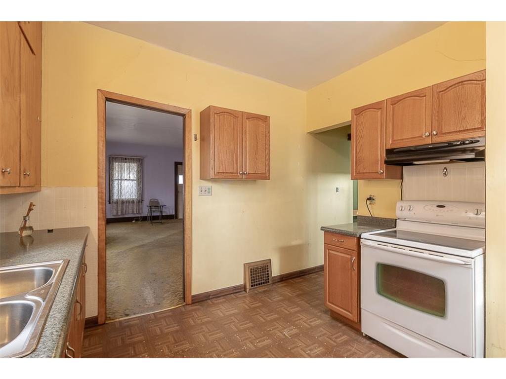 115 N Lexington Avenue Le Center MN 56057 7054293 image5