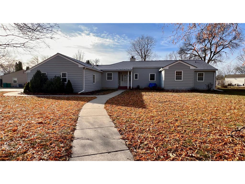 115 N Park Lane, Le Sueur, MN, 56058 MLS 6441351 Edina Realty