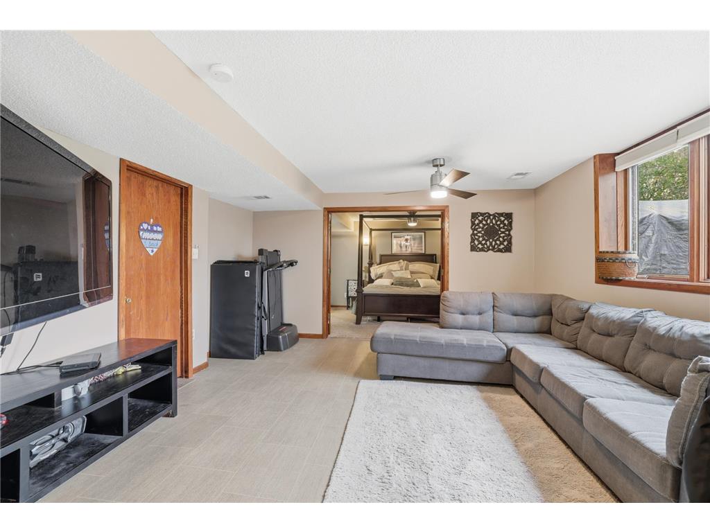 115 Peninsula Road Medicine Lake MN 55441 6811562 image17