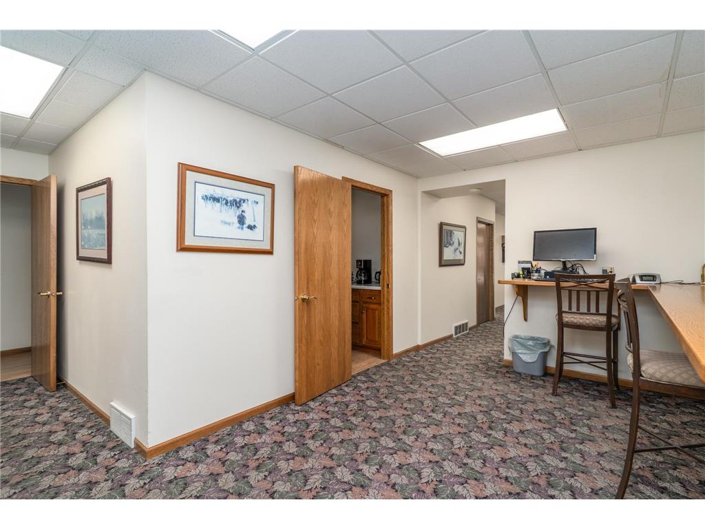 115 S Broadway Crookston MN 56716 7060723 image9