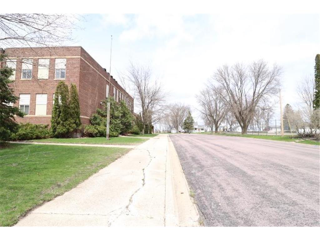 115 W 3rd Street Frost MN 56033 6484746 image4