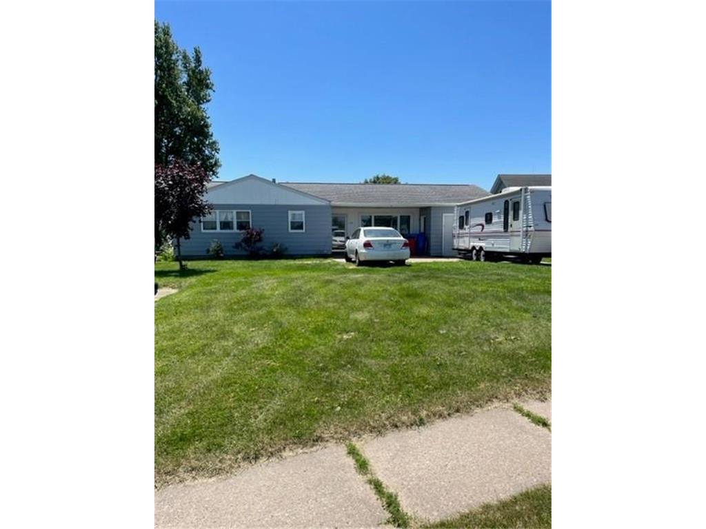 115 W Center Avenue, Altura, MN, 55910 MLS 6225898 Edina Realty