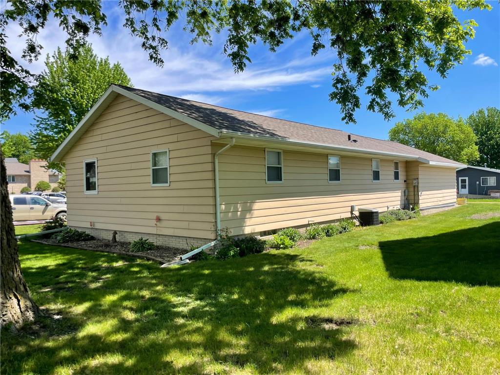 115 W Lincoln Street Springfield MN 56087 7079040 image33