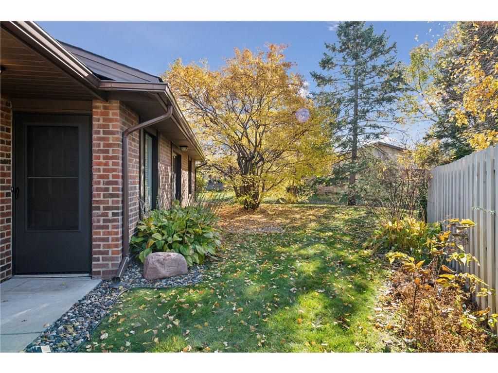 1150 Black Oaks Lane N Plymouth MN 55447 6810522 image3