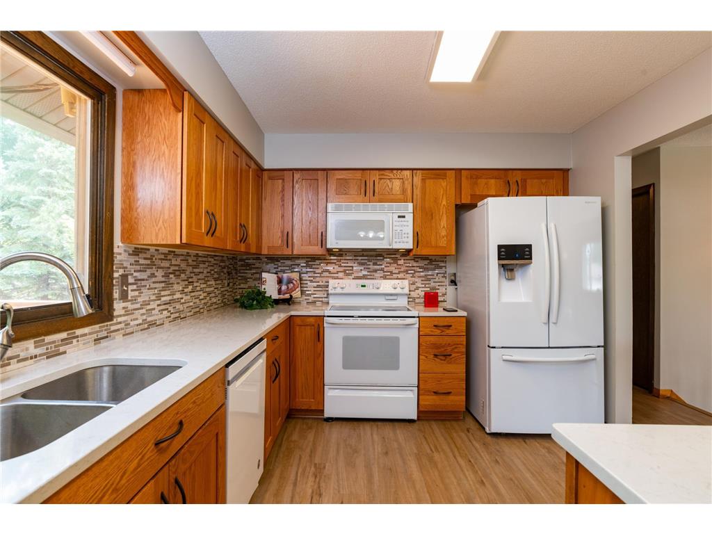 11507 W River Hills Drive, Burnsville, MN 55337 MLS 6392344 Edina