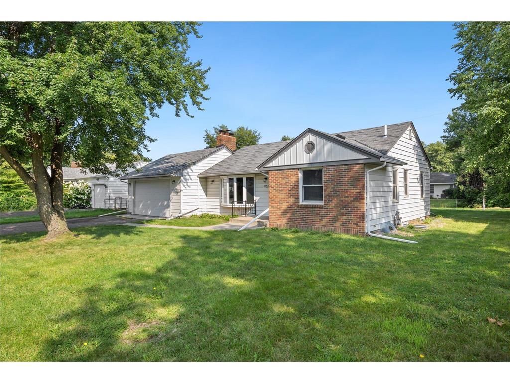 1151 Skillman Avenue W Roseville MN 55113 6589119 image1