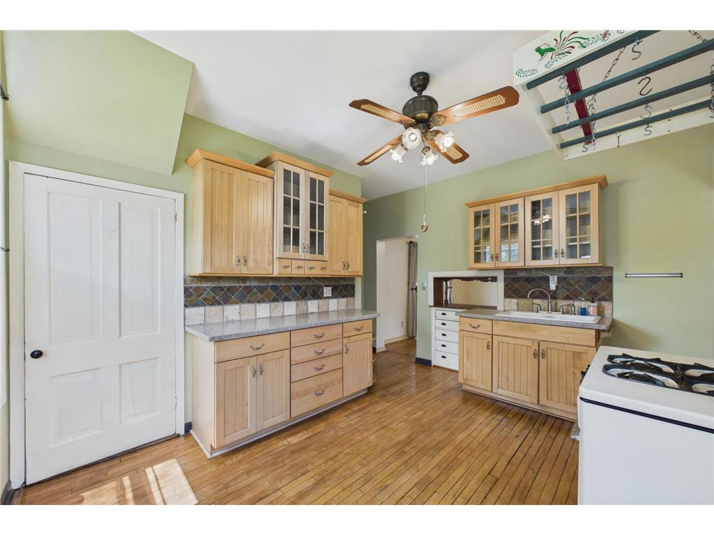 1152 Ross Avenue Saint Paul MN 55106 7080915 image4