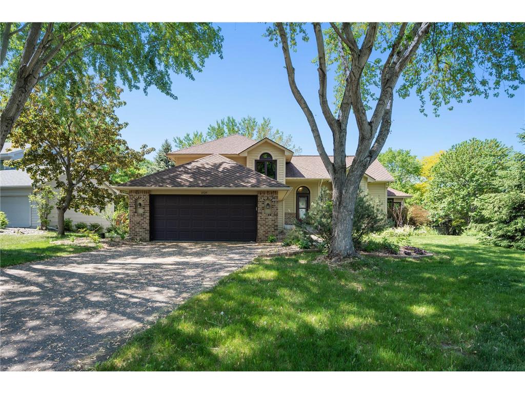 11525 Lakeside Circle, Champlin, MN 55316 MLS 6381146 Edina Realty