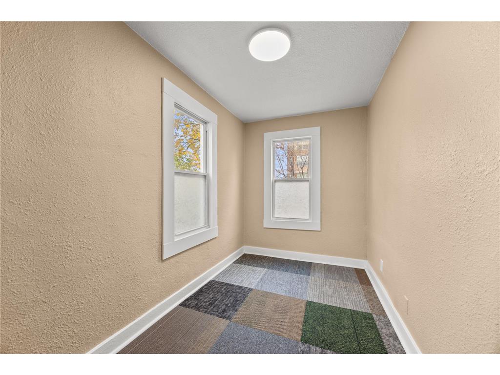 1153 Central Avenue W Saint Paul MN 55104 6815182 image17