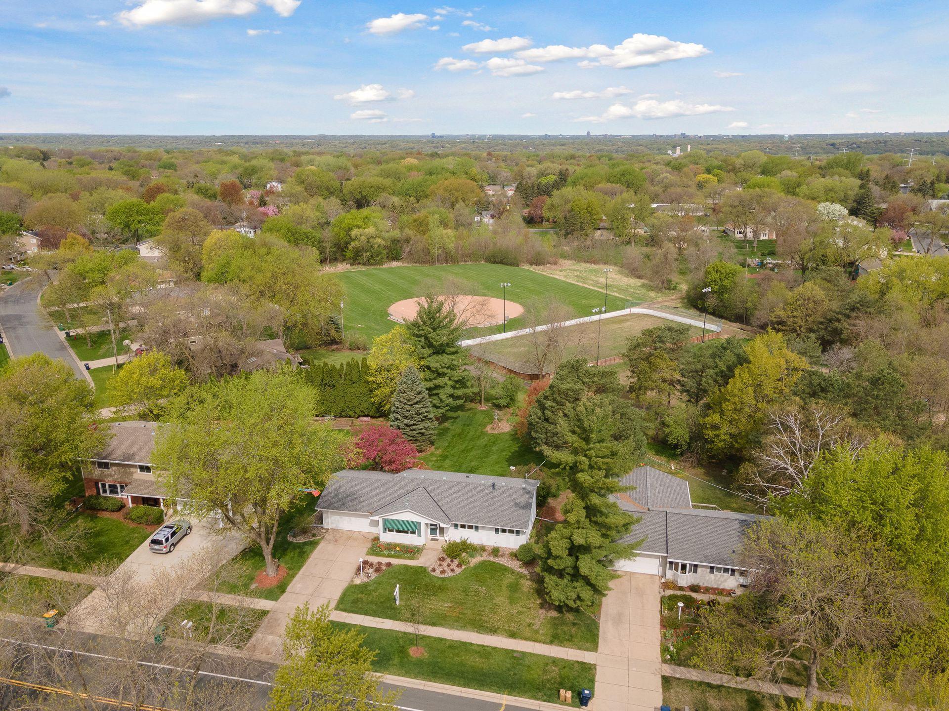 11532 River Hills Drive, Burnsville, MN 55337 MLS 5749293 Edina Realty