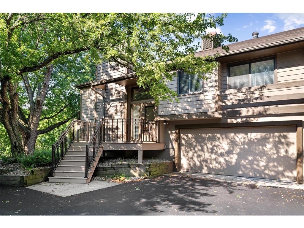 11537 Carriage Court, Eden Prairie, MN 55344 MLS 6220492 Edina Realty