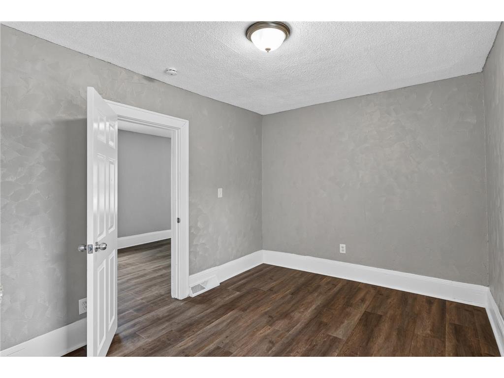 1154 Lawson Avenue E Saint Paul MN 55106 7111090 image11