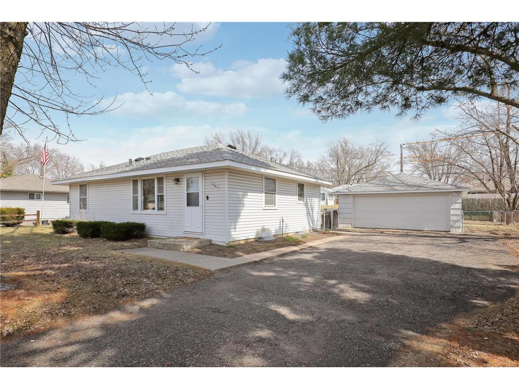 11541 Juniper Street NW Coon Rapids MN 55448 7048666 image1